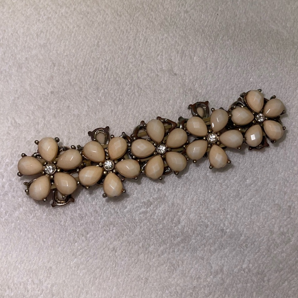 Floral light pink bracelet